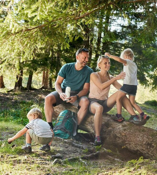 RS4718_JW8A7942-scr-e1711442511317