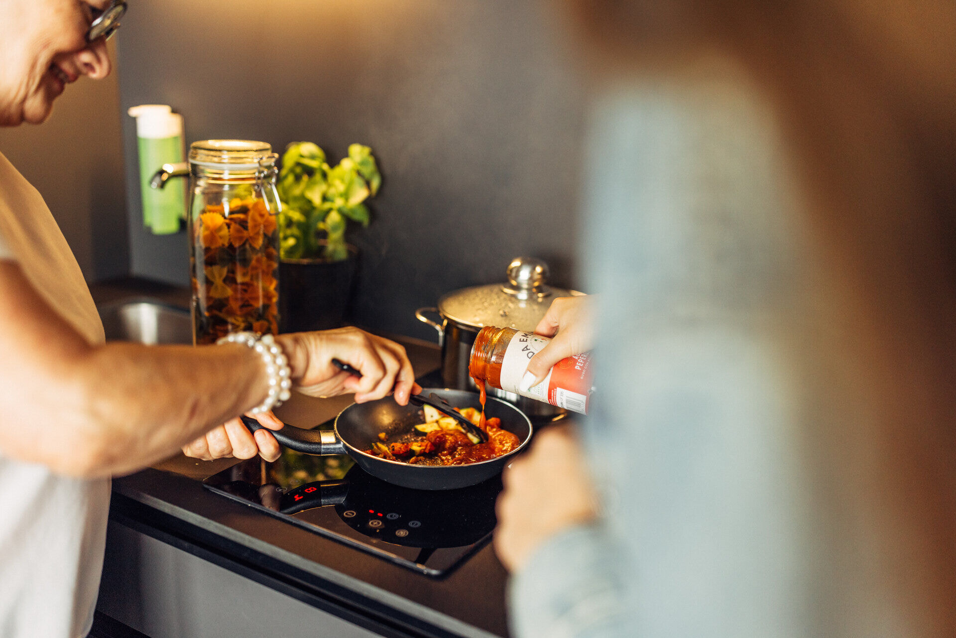 harryshome_limmattal_23_danielzangerl-_123